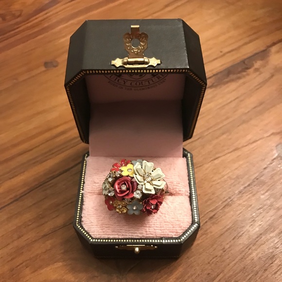 Juicy Couture Jewelry - Juicy Couture Gilded Cocktail Ring-Flower Cluster